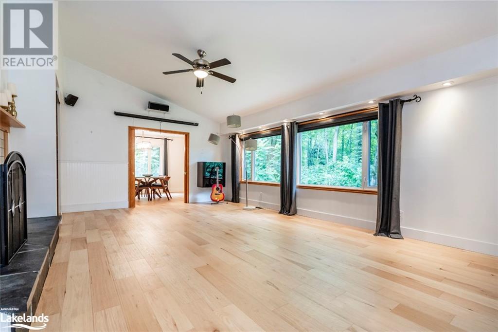 1450 Margaret Crescent, Penetanguishene, Ontario  L9M 2B3 - Photo 6 - 40596885