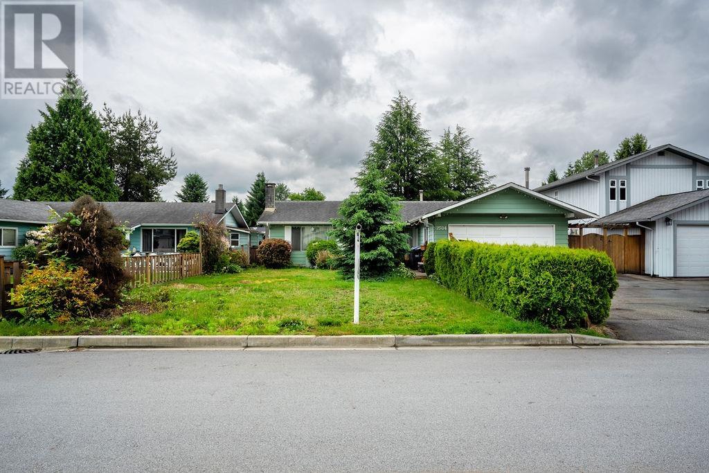 1584 Chadwick Avenue, Port Coquitlam, British Columbia  V3B 5G1 - Photo 1 - R2888412