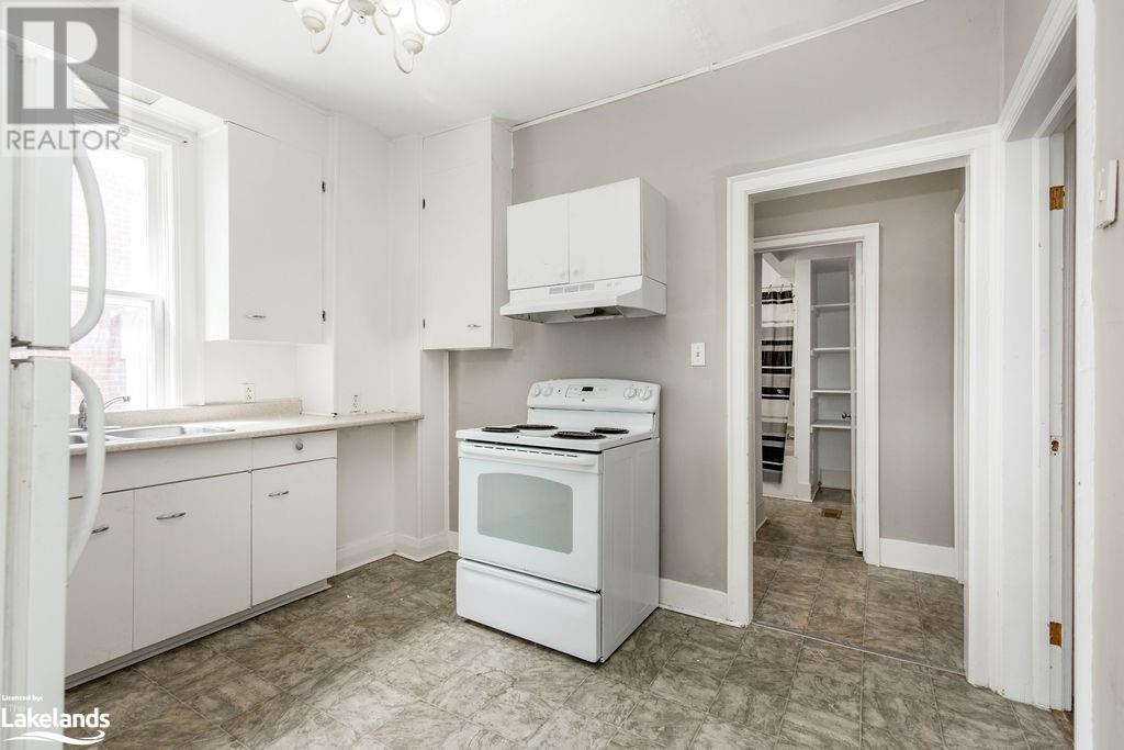 37 Ross Street, Barrie, Ontario  L4N 1G1 - Photo 18 - 40597282