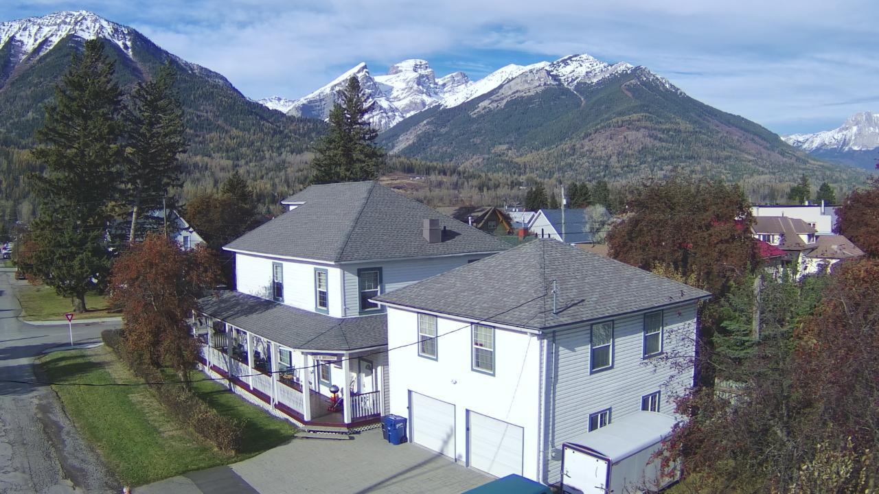 802 4th Avenue, Fernie, British Columbia  V0B 1M0 - Photo 1 - 2477269