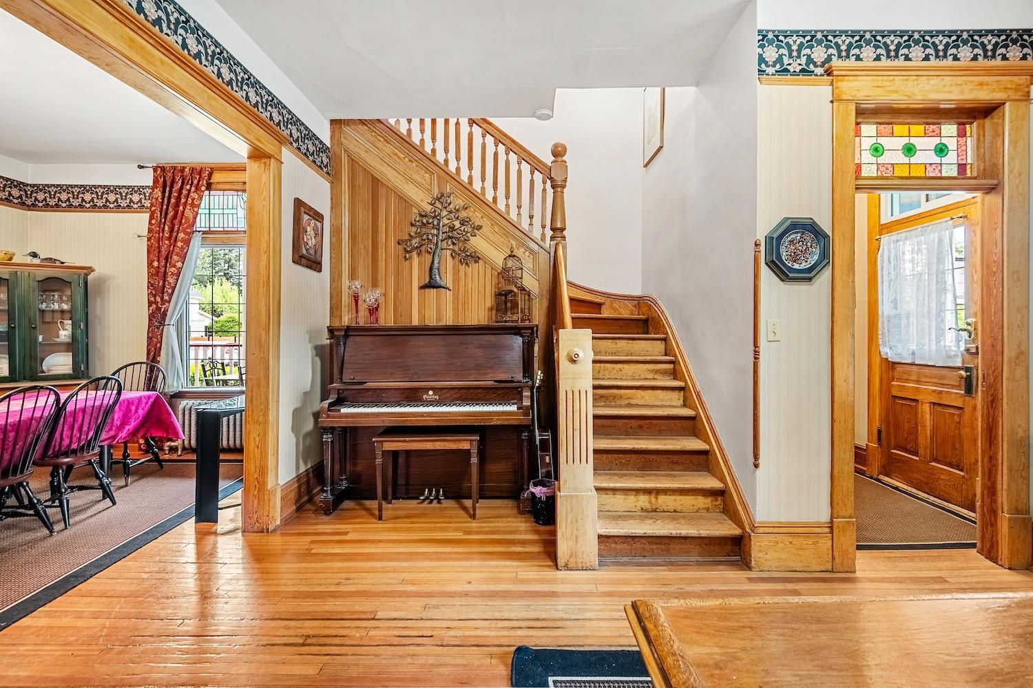 802 4th Avenue, Fernie, British Columbia  V0B 1M0 - Photo 11 - 2477269