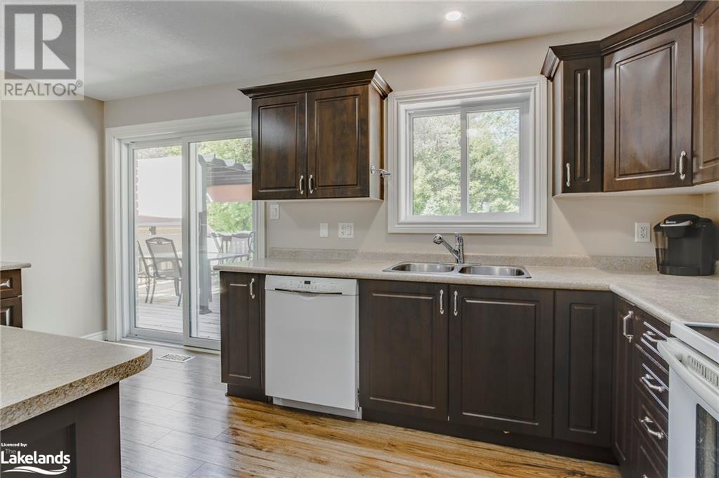 54 Bellisle Road, Penetanguishene, Ontario  L9M 0A3 - Photo 11 - 40597229