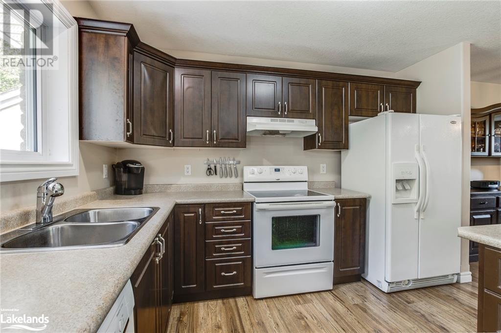 54 Bellisle Road, Penetanguishene, Ontario  L9M 0A3 - Photo 13 - 40597229