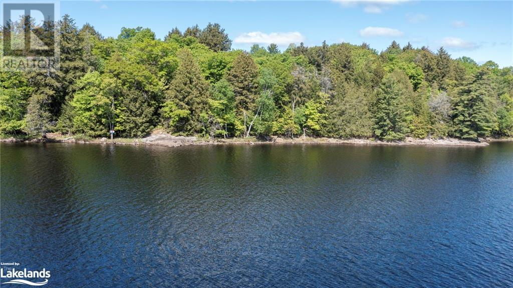 4 WAHWASHKESH Lake, whitestone, Ontario