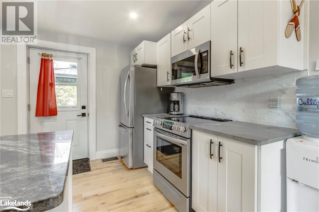 8 Arbor Road, Tiny, Ontario  L0L 2J0 - Photo 2 - 40592979