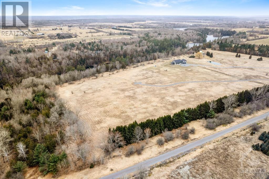 5989 Martin Street N, Almonte, Ontario K0A 1A0 (26964087) — RE/MAX the