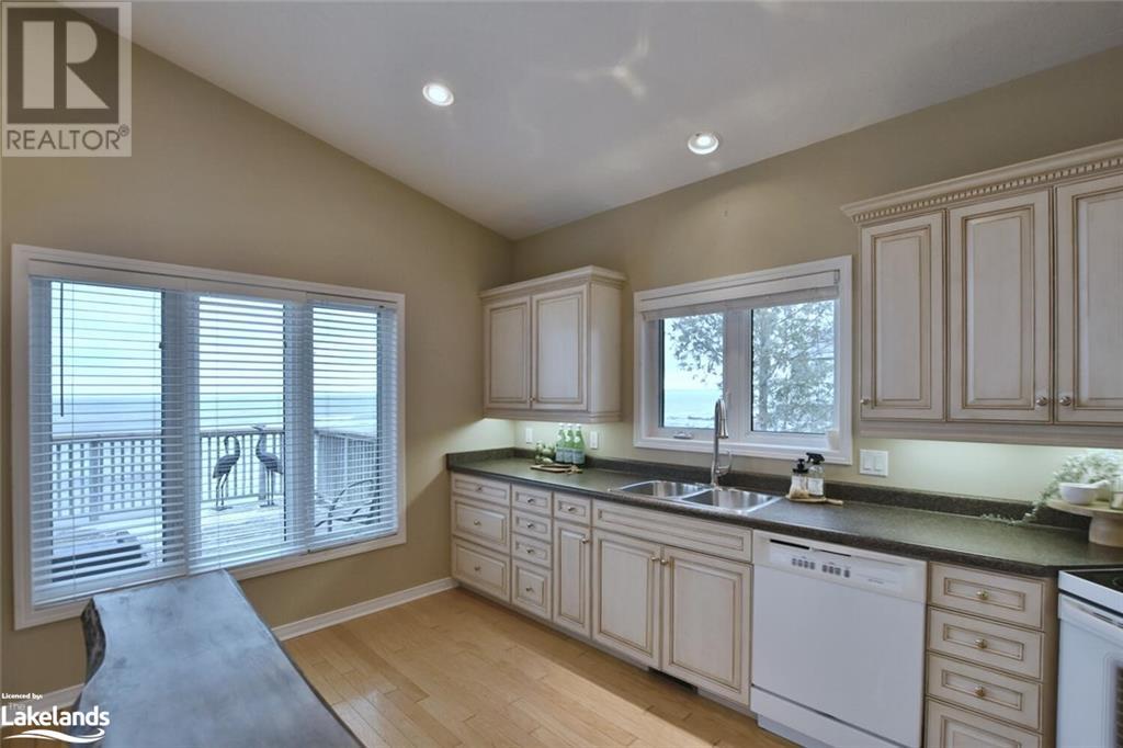 46 William Avenue, Wasaga Beach, Ontario  L9Z 2X3 - Photo 28 - 40597570