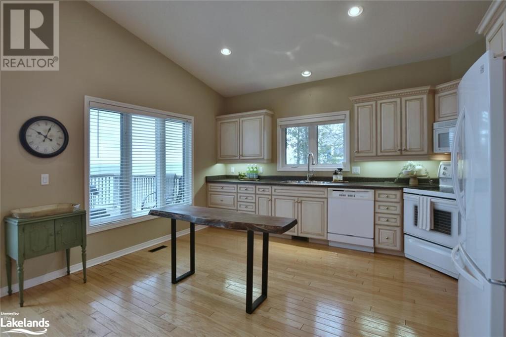 46 William Avenue, Wasaga Beach, Ontario  L9Z 2X3 - Photo 29 - 40597570