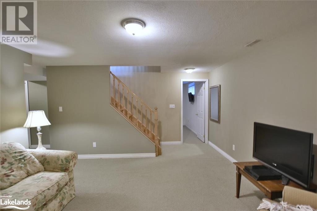 46 William Avenue, Wasaga Beach, Ontario  L9Z 2X3 - Photo 31 - 40597570