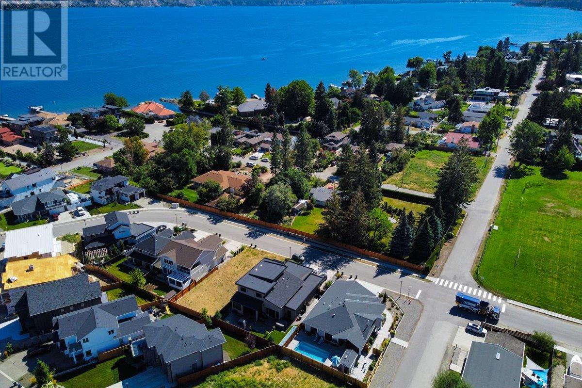 888 Johnson Street, summerland, British Columbia