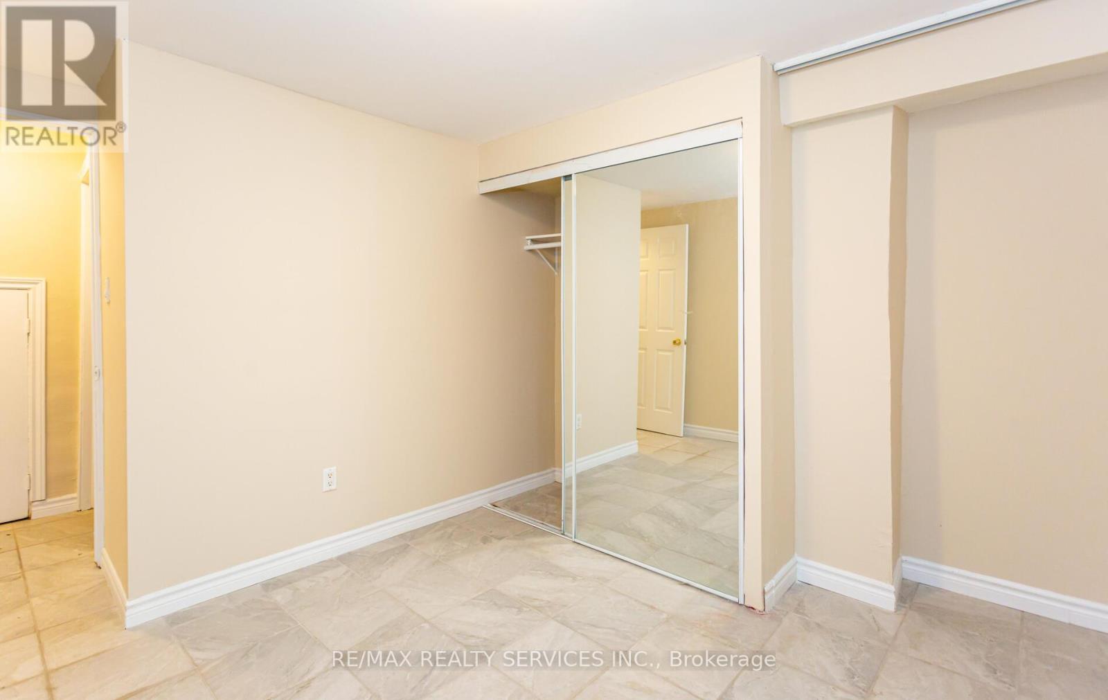 6462 Donway Drive, Mississauga, Ontario  L5V 2S9 - Photo 8 - W8388510
