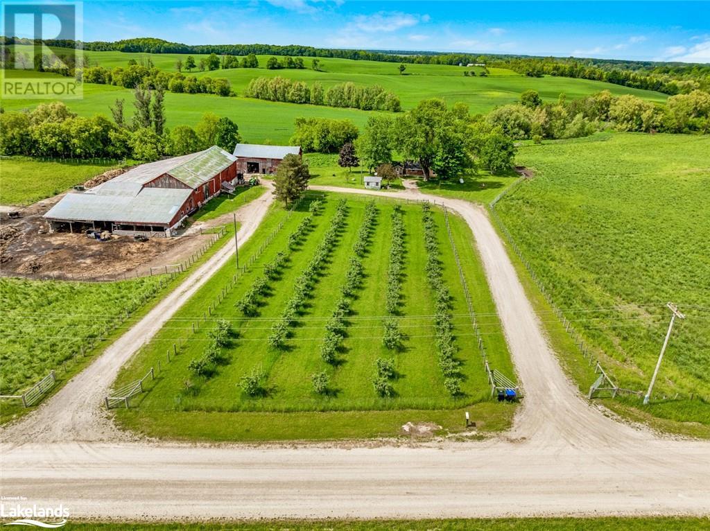 7470 21/22 Sideroad Nottawasaga, Duntroon, Ontario  L0M 1S0 - Photo 2 - 40597417