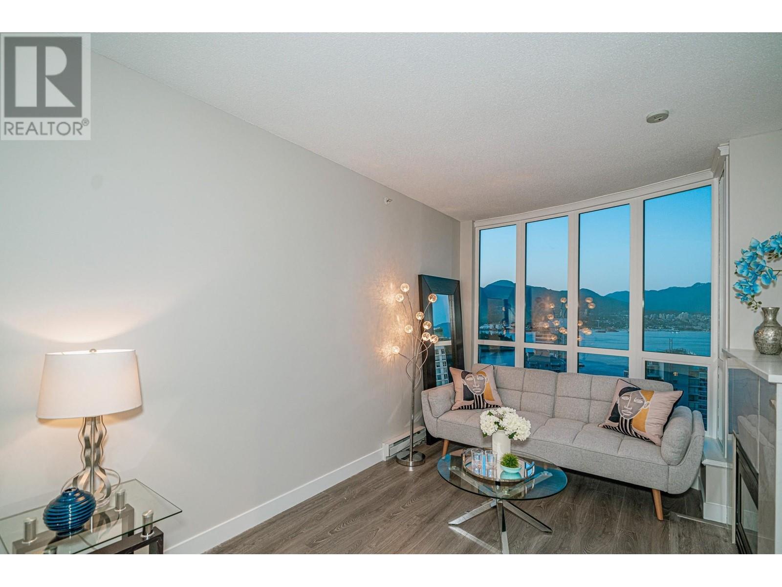 Listing Picture 5 of 22 : 3208 1239 W GEORGIA STREET, Vancouver / 溫哥華 - 魯藝地產 Yvonne Lu Group - MLS Medallion Club Member