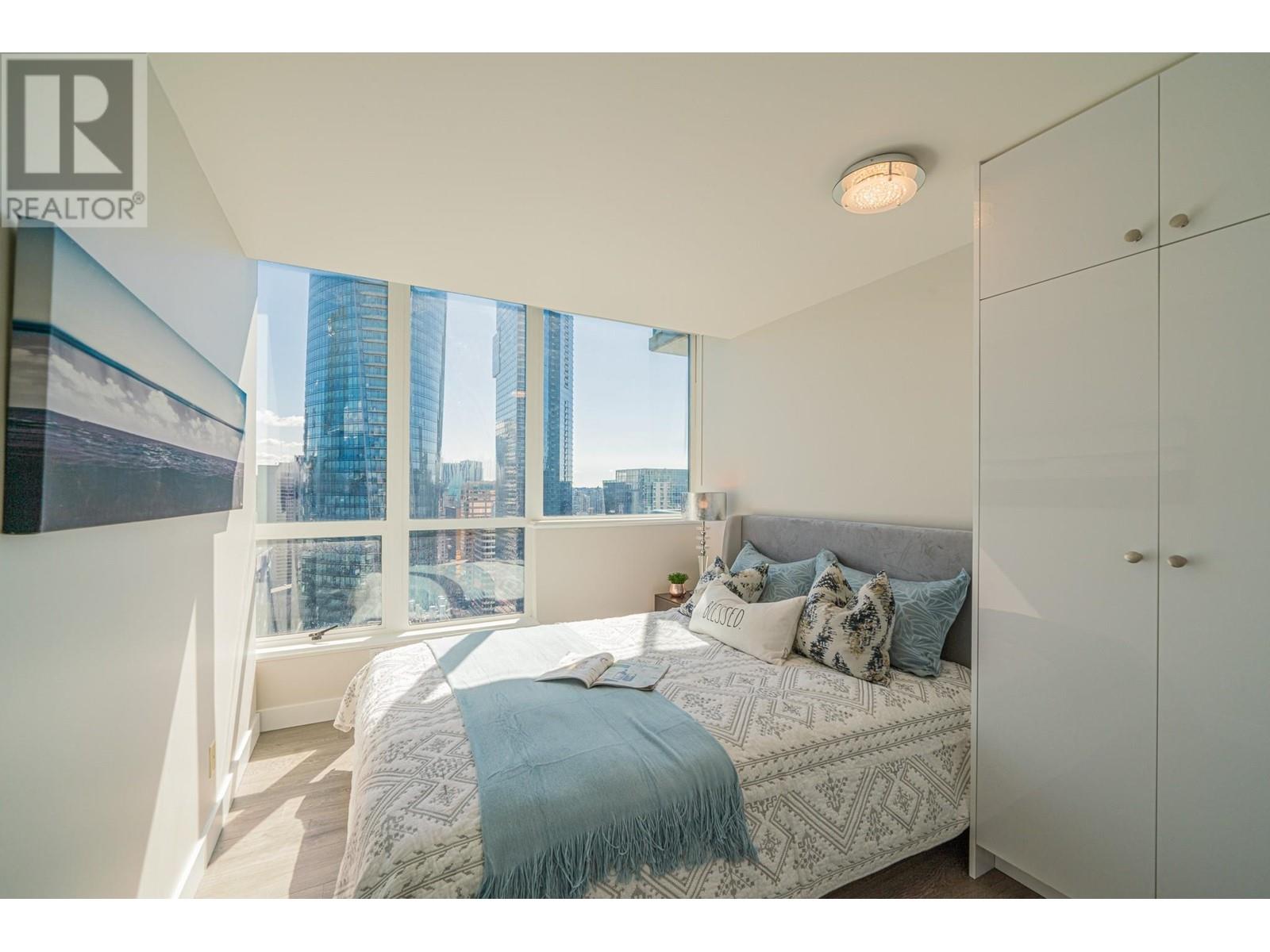 Listing Picture 13 of 22 : 3208 1239 W GEORGIA STREET, Vancouver / 溫哥華 - 魯藝地產 Yvonne Lu Group - MLS Medallion Club Member