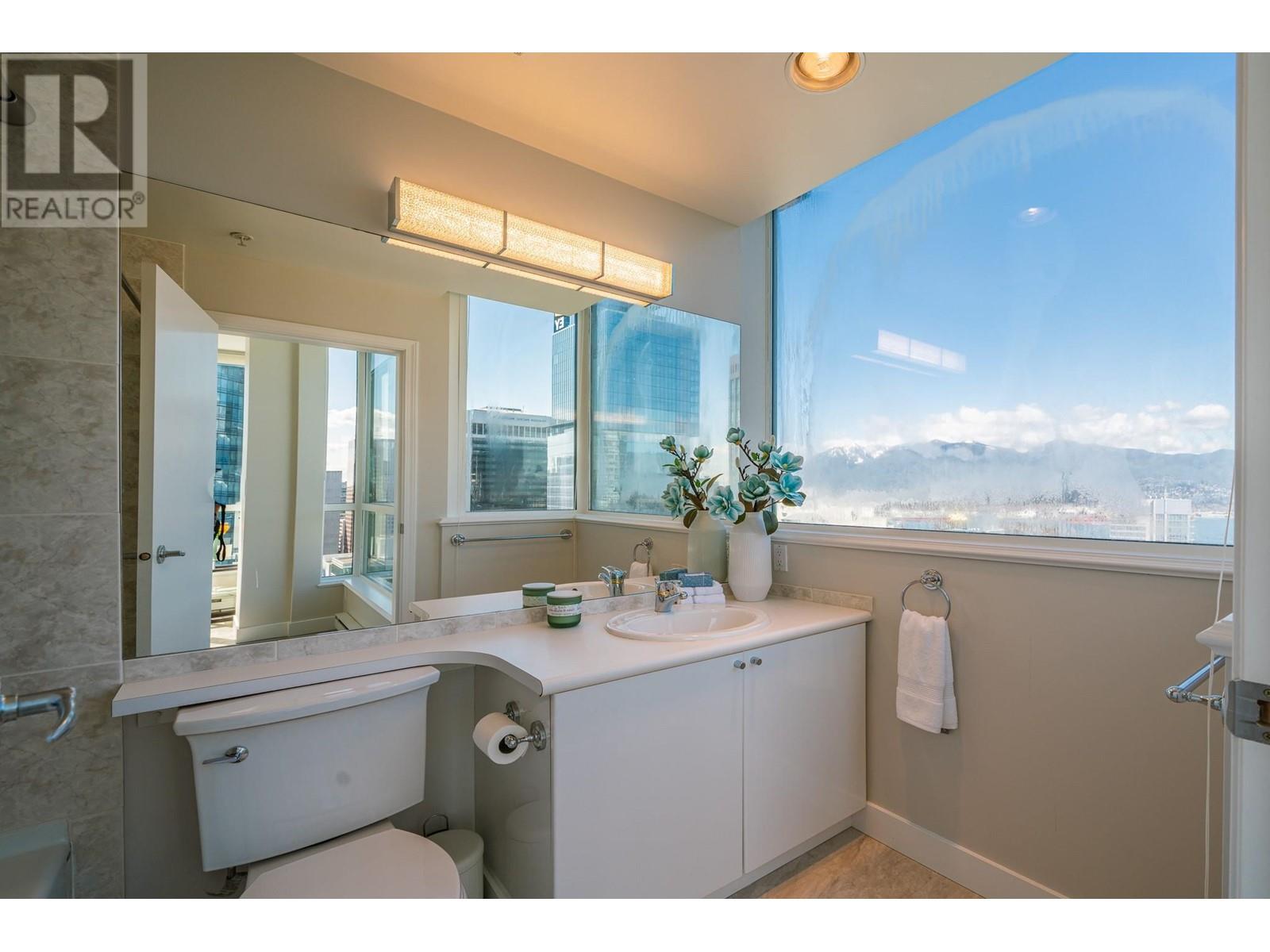 Listing Picture 12 of 22 : 3208 1239 W GEORGIA STREET, Vancouver / 溫哥華 - 魯藝地產 Yvonne Lu Group - MLS Medallion Club Member