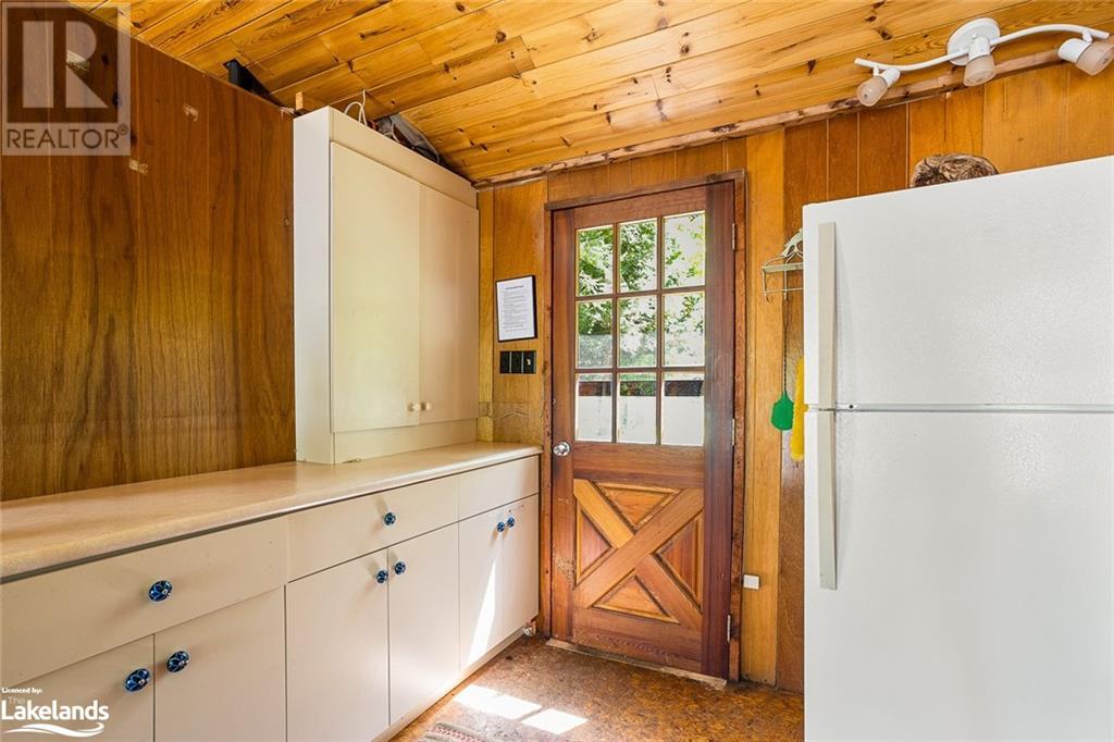 1037 Dudley Road, Haliburton, Ontario  K0M 1S0 - Photo 4 - 40597519