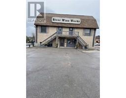 10 YORK Street N Unit# 2, lindsay, Ontario