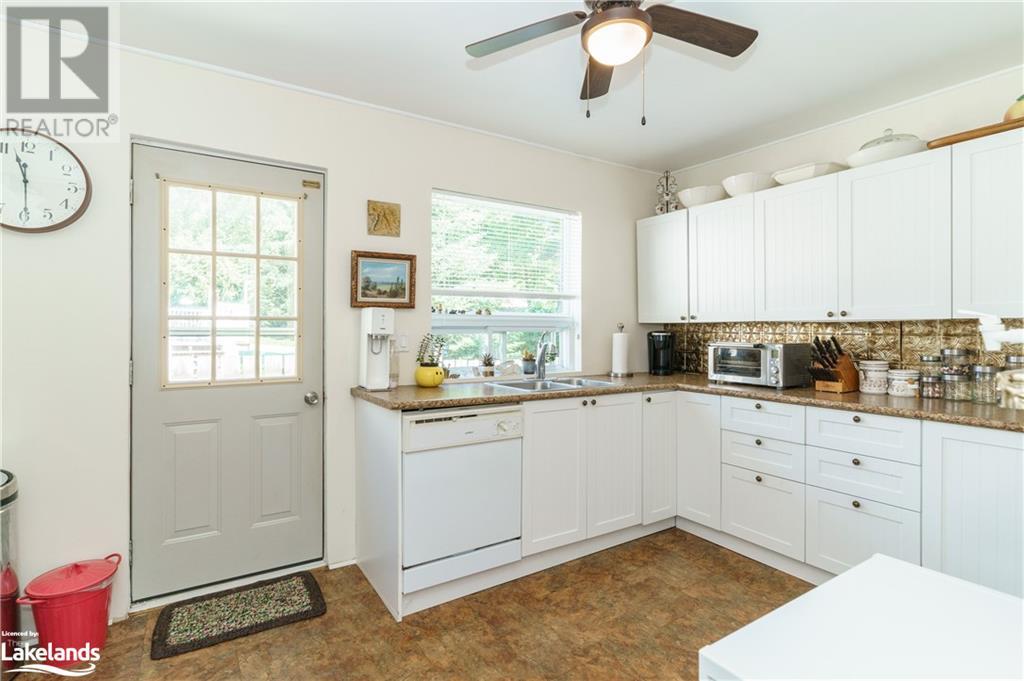 31 Woodland Drive, Bracebridge, Ontario  P1L 1M3 - Photo 9 - 40597264
