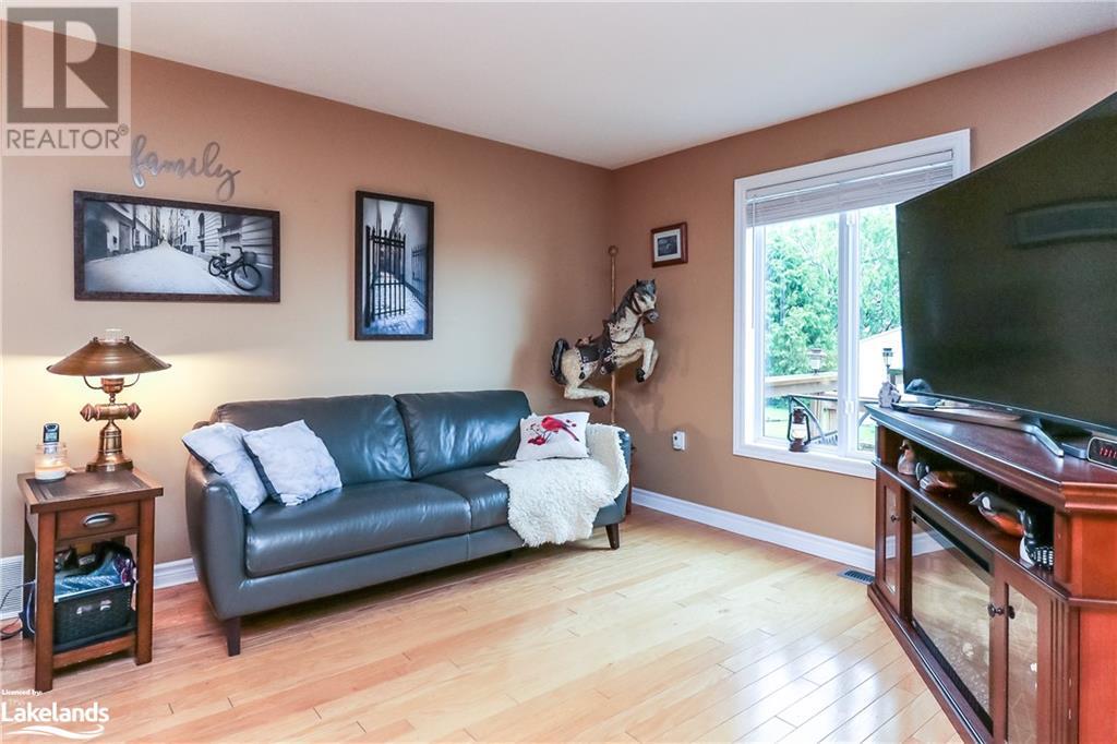 70 Pennsylvania Avenue, Wasaga Beach, Ontario  L9Z 3A8 - Photo 12 - 40597111