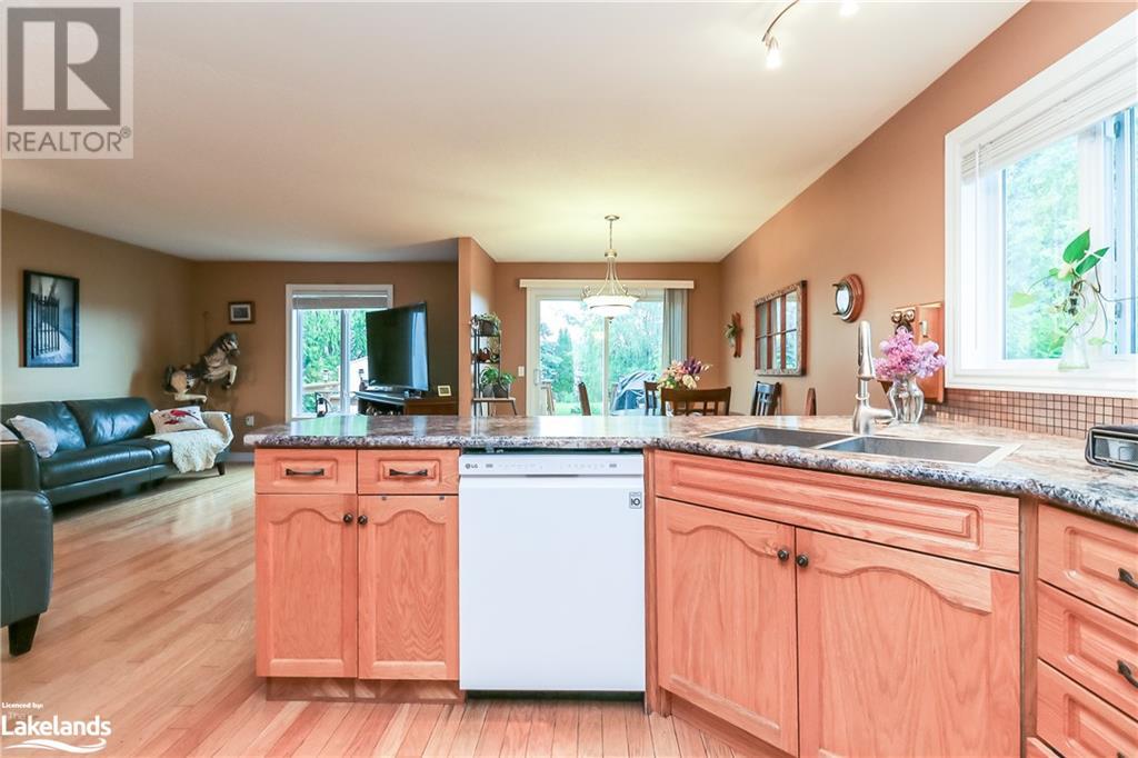 70 Pennsylvania Avenue, Wasaga Beach, Ontario  L9Z 3A8 - Photo 16 - 40597111