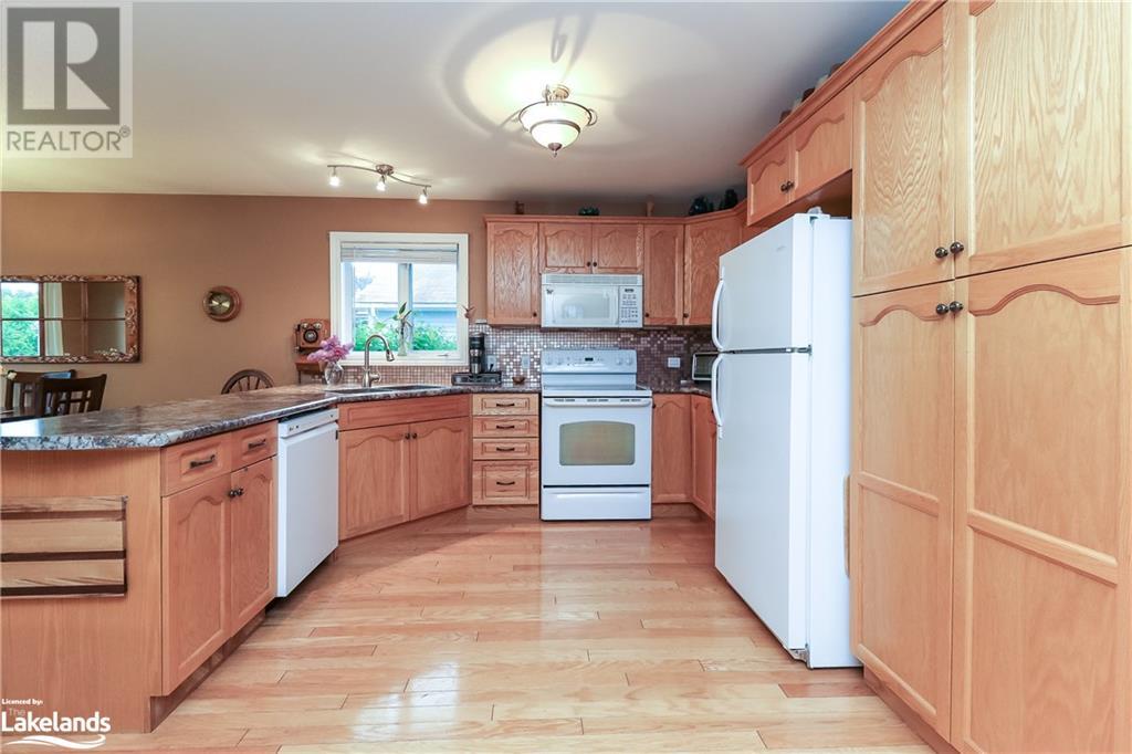 70 Pennsylvania Avenue, Wasaga Beach, Ontario  L9Z 3A8 - Photo 17 - 40597111