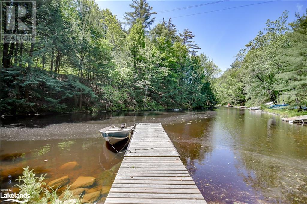 1622 Houseys Rapids Road, Gravenhurst, Ontario  P1P 1R3 - Photo 2 - 40562627