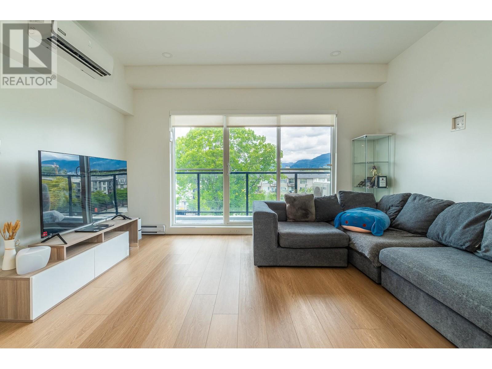 501 2331 Kelly Avenue, Port Coquitlam, British Columbia  V3C 1T3 - Photo 1 - R2888973