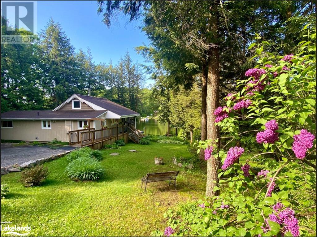 1019 Lakeshore Drive N, Bracebridge, Ontario  P1L 1X3 - Photo 3 - 40594523