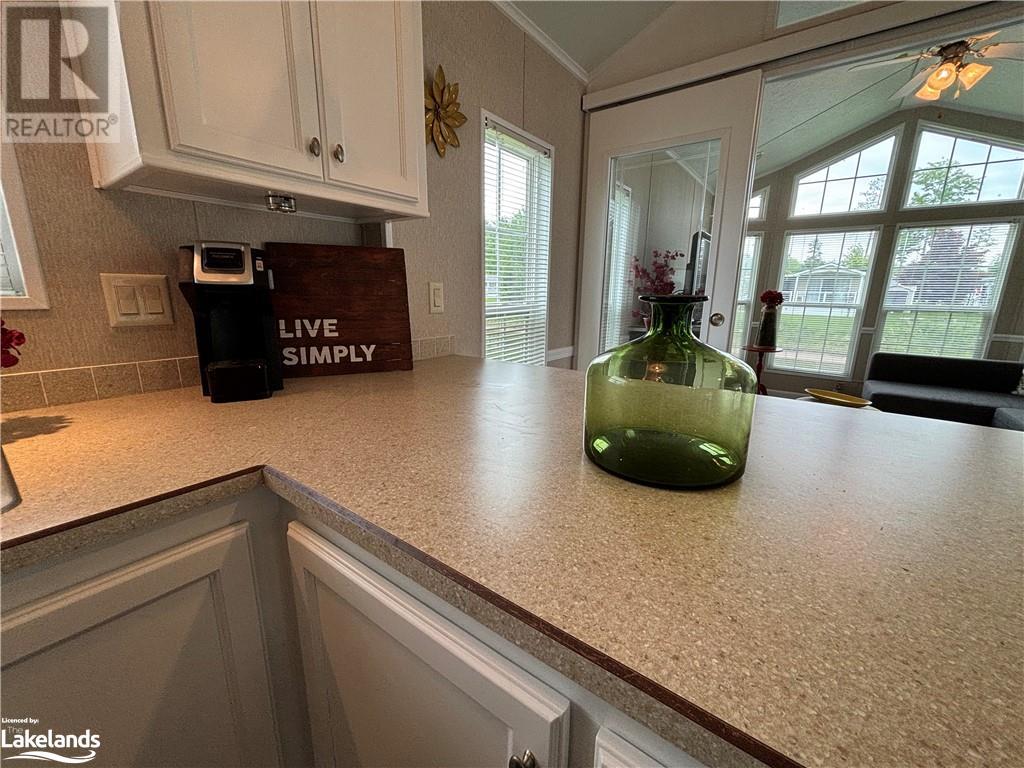 7 Kenora Trail, Wasaga Beach, Ontario  L9Z 1X7 - Photo 15 - 40596569