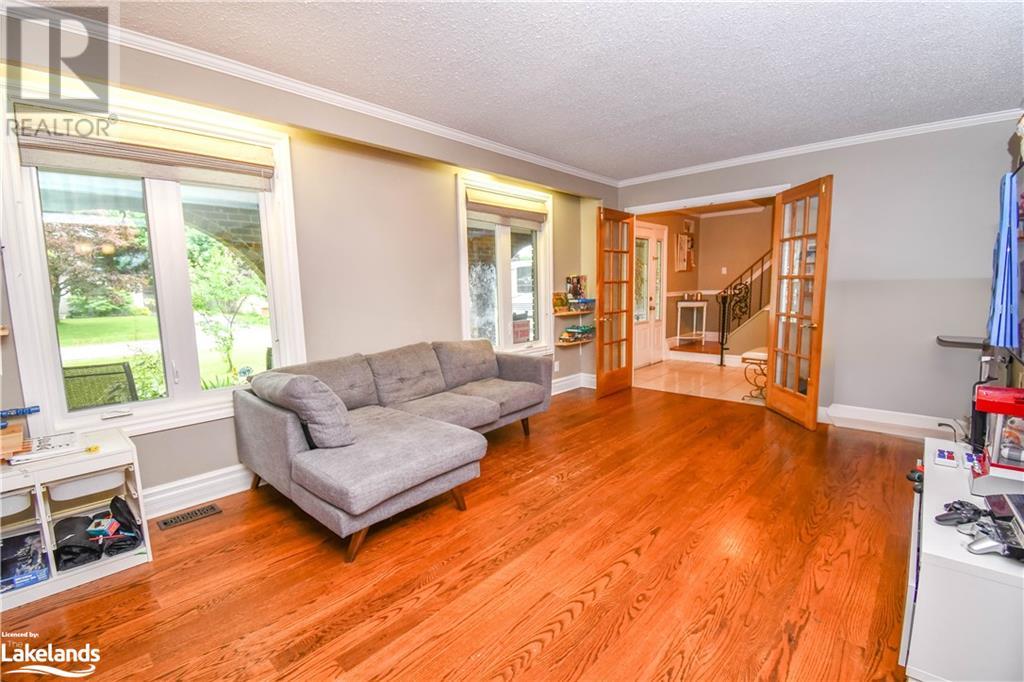 11 Hill Top Drive, Penetanguishene, Ontario  L9M 1H7 - Photo 16 - 40595742