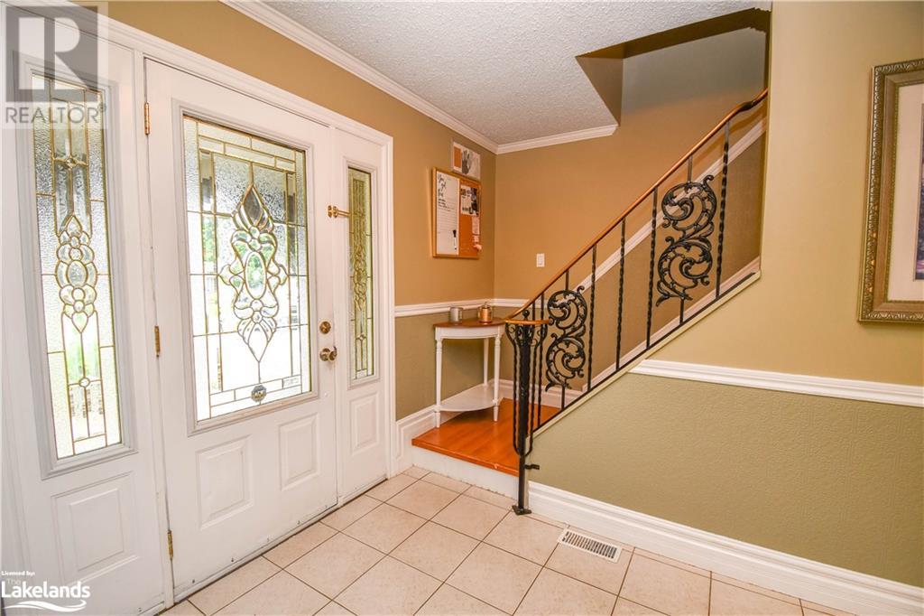 11 Hill Top Drive, Penetanguishene, Ontario  L9M 1H7 - Photo 8 - 40595742