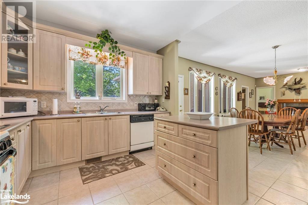 78 28th Street N, Wasaga Beach, Ontario  L9Z 2E2 - Photo 18 - 40595622