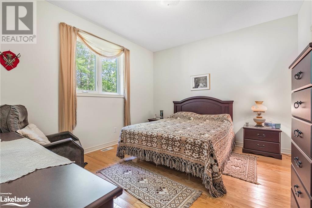 78 28th Street N, Wasaga Beach, Ontario  L9Z 2E2 - Photo 19 - 40595622