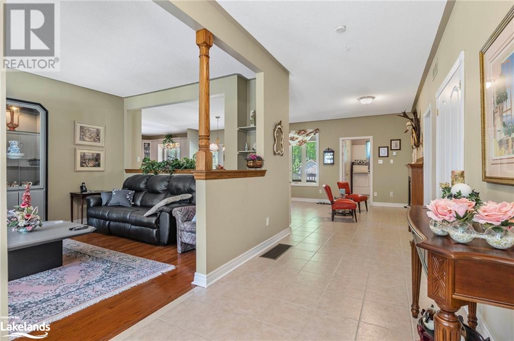 78 28th Street N, Wasaga Beach, Ontario  L9Z 2E2 - Photo 4 - 40595622