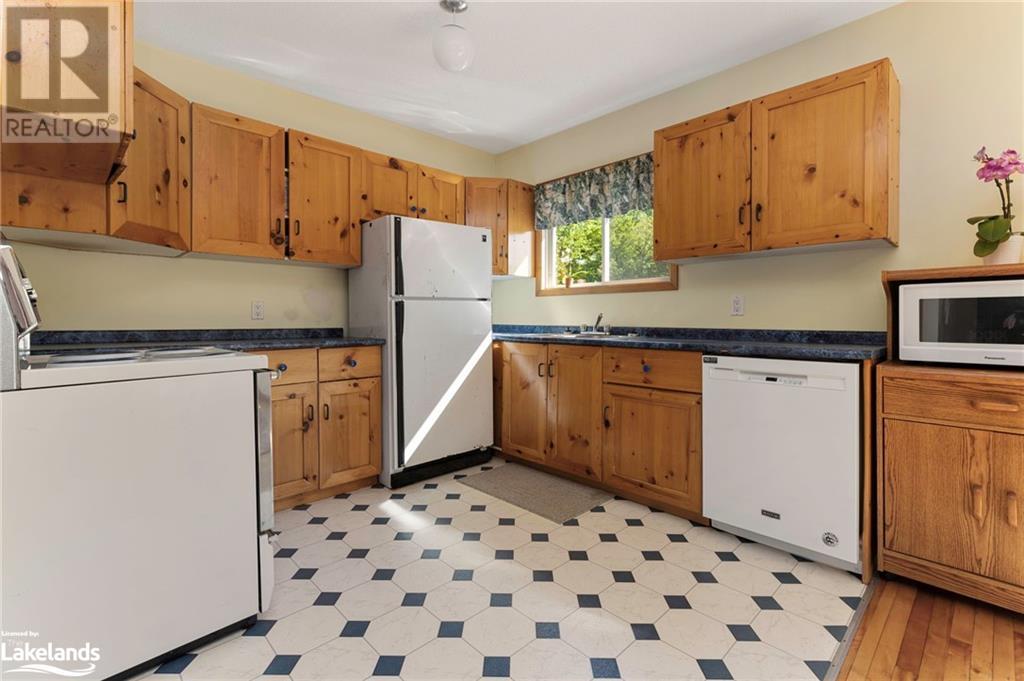 92 Centre Road, Mckellar, Ontario  P0G 1C0 - Photo 11 - 40597419