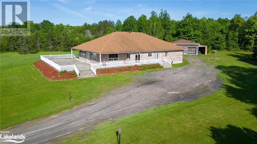 92 Centre Road, Mckellar, Ontario  P0G 1C0 - Photo 2 - 40597419