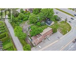 807-811 MARCH ROAD