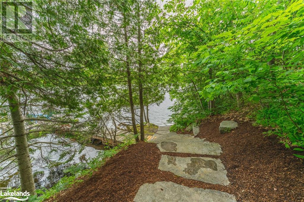 1025 Yukon Trail, Haliburton, Ontario  K0M 2K0 - Photo 35 - 40598458