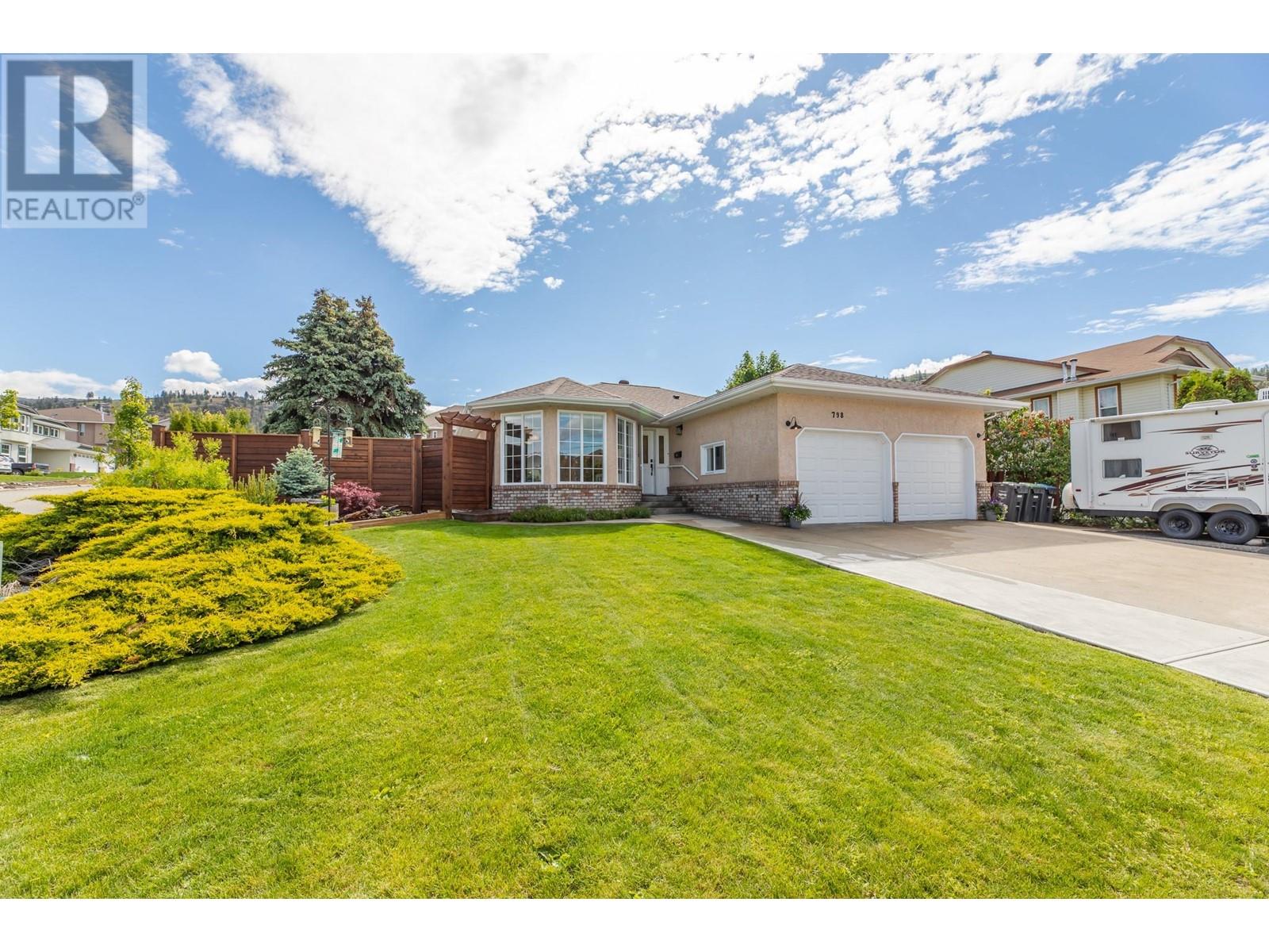 798 ARMSTRONG Drive, penticton, British Columbia