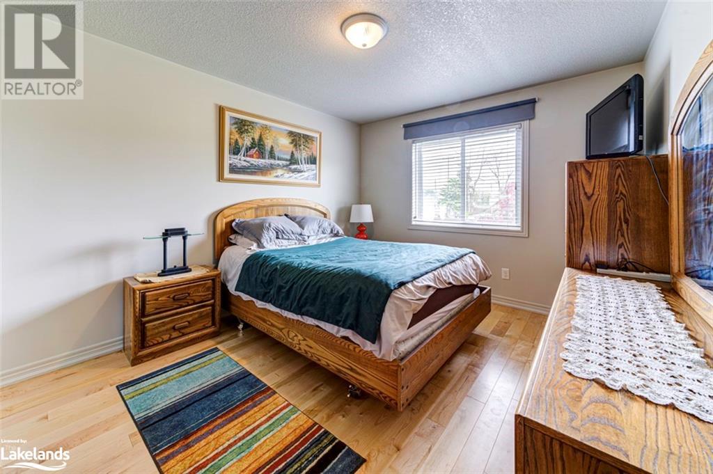 9 George Avenue, Wasaga Beach, Ontario  L9Z 2X9 - Photo 24 - 40593130