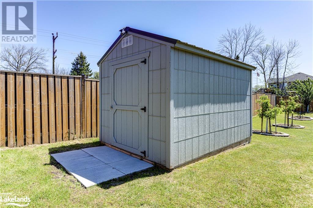 9 George Avenue, Wasaga Beach, Ontario  L9Z 2X9 - Photo 40 - 40593130