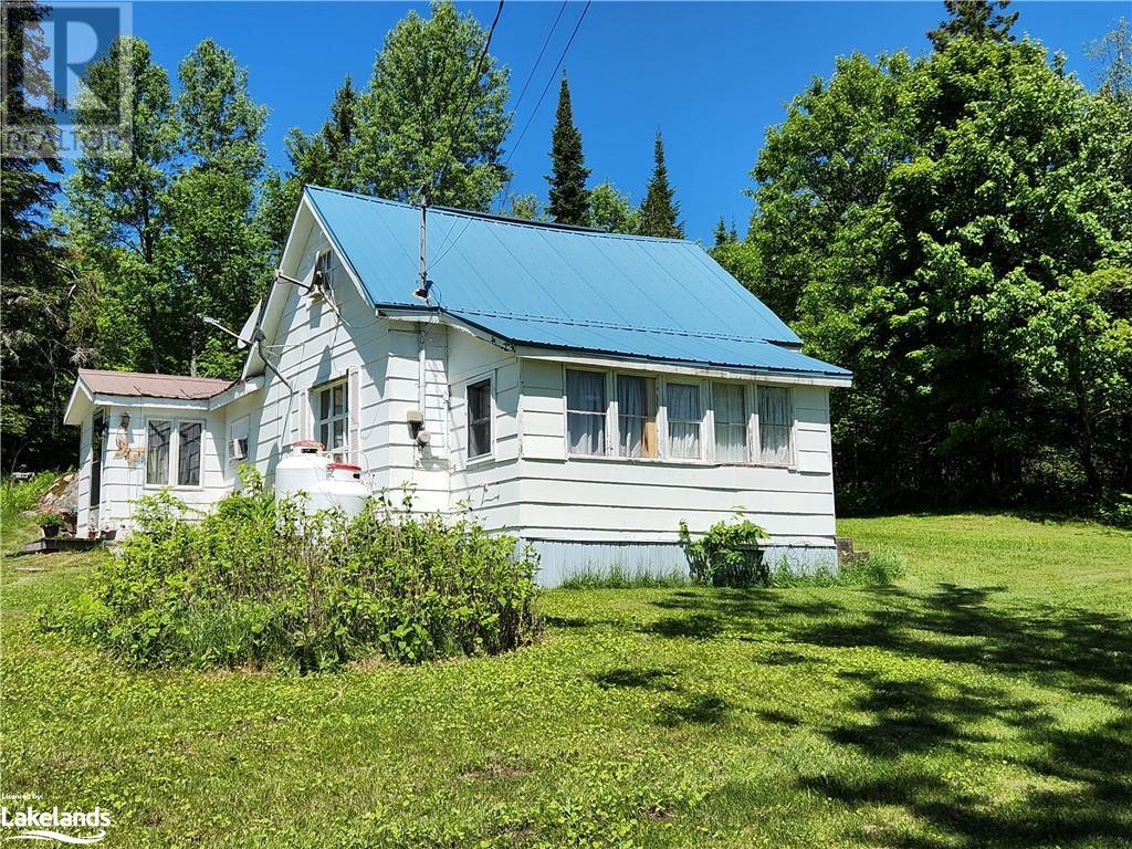 5741 Gelert Road, Dysart, Ontario  K0M 1S0 - Photo 3 - 40598499