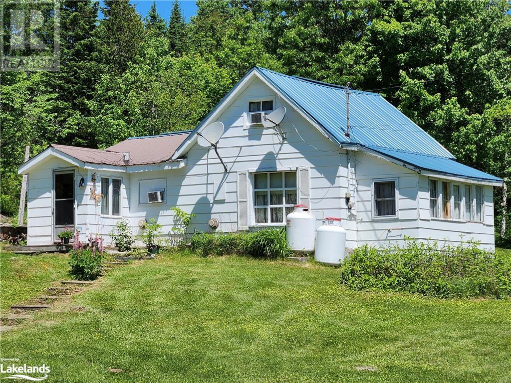 5741 Gelert Road, Dysart, Ontario  K0M 1S0 - Photo 2 - 40598499