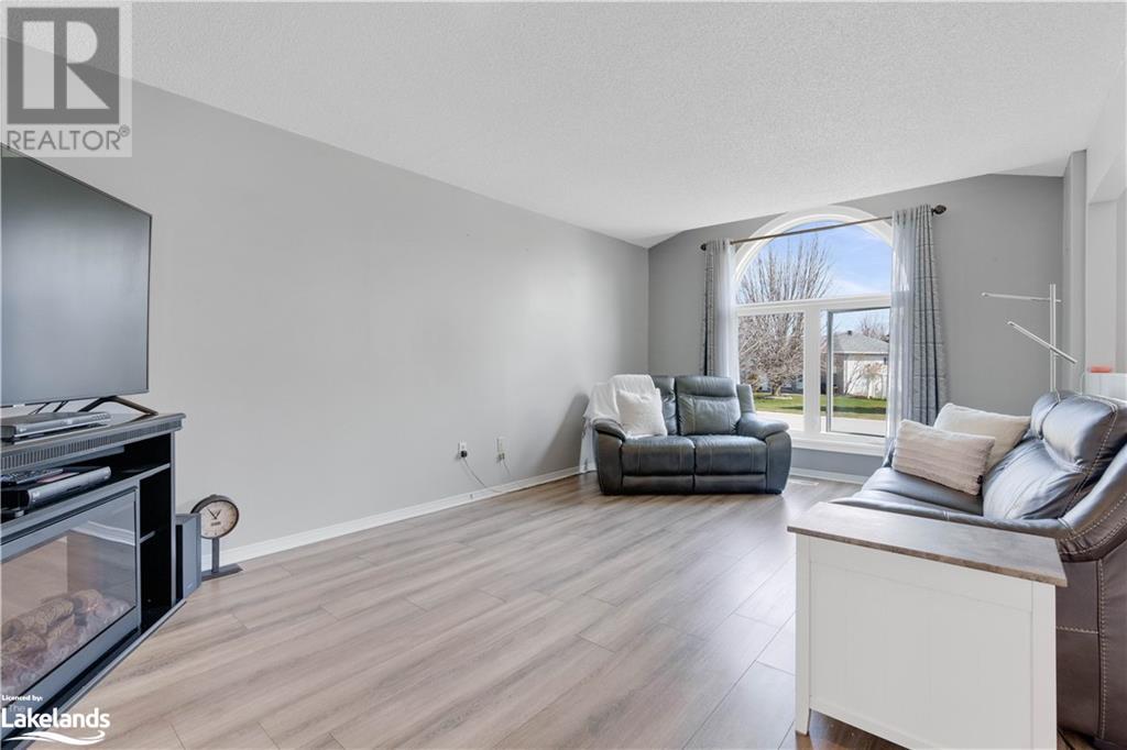 26 Silver Birch Avenue, Wasaga Beach, Ontario  L9Z 1M2 - Photo 18 - 40583689