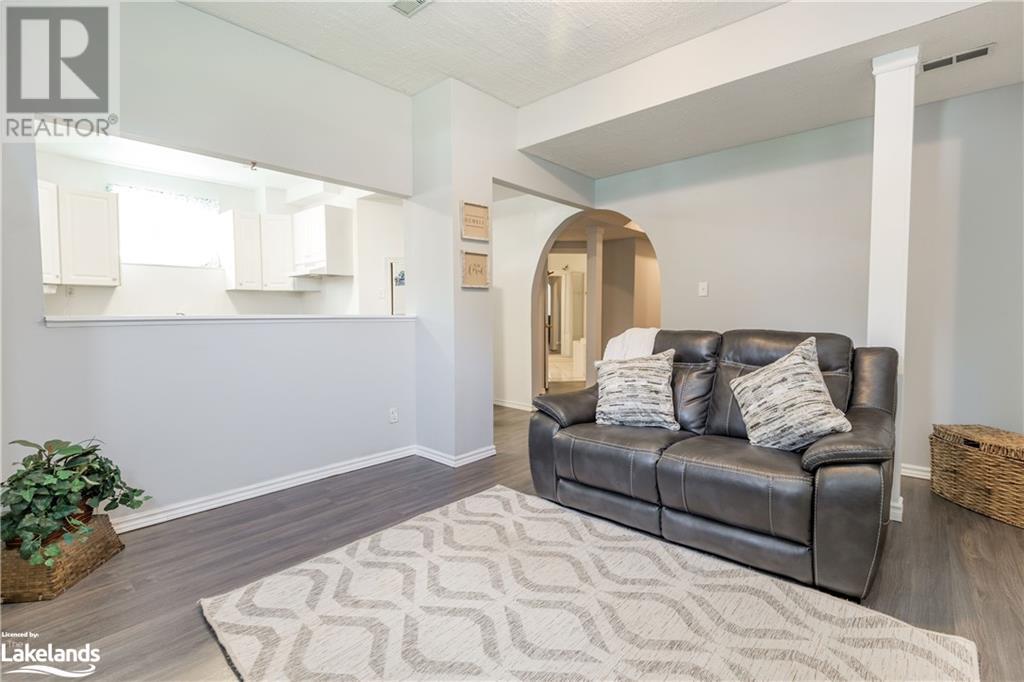 26 Silver Birch Avenue, Wasaga Beach, Ontario  L9Z 1M2 - Photo 31 - 40583689