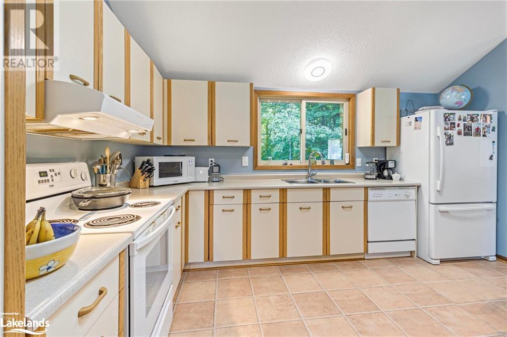 15 Hallen Drive, Penetanguishene, Ontario  L9M 1G2 - Photo 10 - 40597144