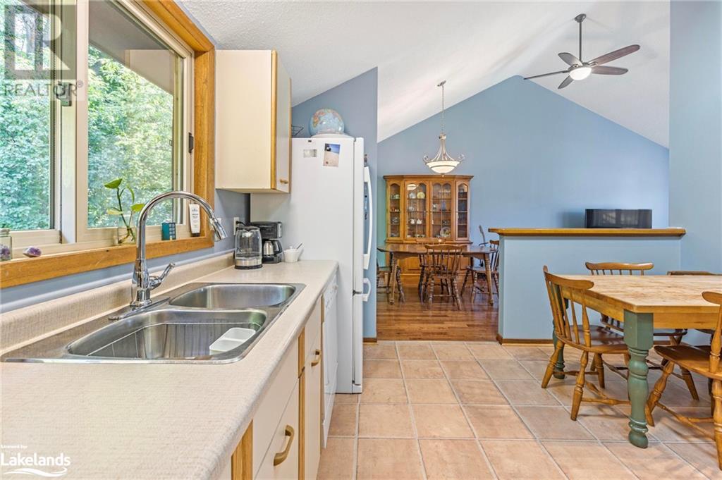 15 Hallen Drive, Penetanguishene, Ontario  L9M 1G2 - Photo 11 - 40597144