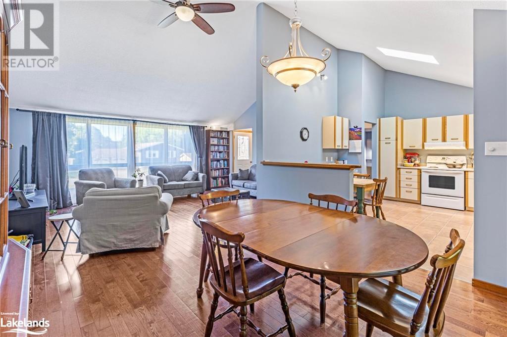 15 Hallen Drive, Penetanguishene, Ontario  L9M 1G2 - Photo 5 - 40597144