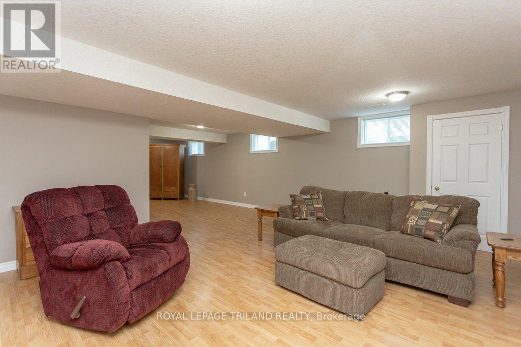 1104 Gladstone Drive, Thames Centre, Ontario  N0L 1B0 - Photo 15 - X8392678