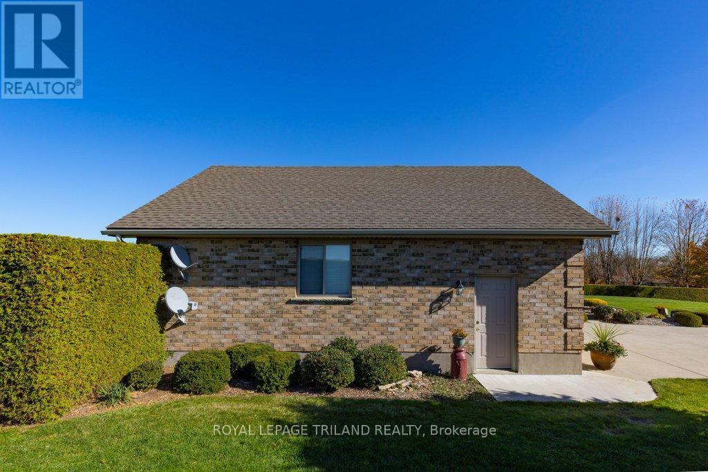 1104 Gladstone Drive, Thames Centre, Ontario  N0L 1B0 - Photo 28 - X8392678